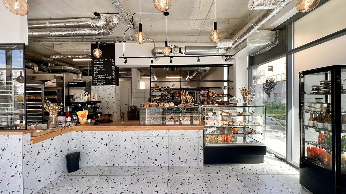 Tom Tom's Bakery – bakery in Portrush town centre